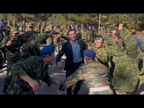 Видео: Бо сарбозхо хела хушхоли кардем 