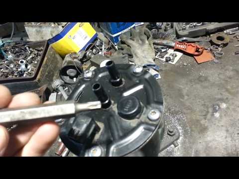 Видео: Renault - DACIA   Logan 2014 год 1,5  DCI. Замена топливного фильтра.