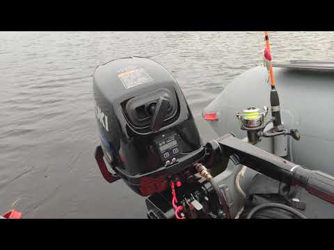 Видео: Обзор-сравнение Suzuki 9.9-15 as