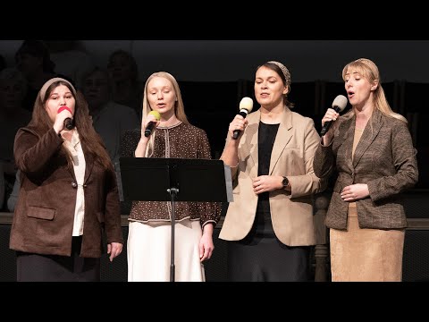 Видео: В лесу осеннем неземной уют... | Красивое пение