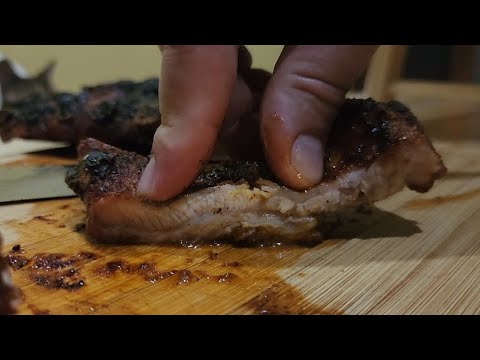 Видео: Свиные рёбрышки на гриле