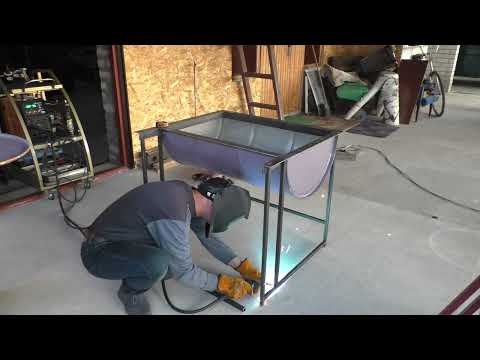 Видео: Необыкновенный стол-верстак для плазмореза Ресанта ИПР-40 , да ещё за копейки.