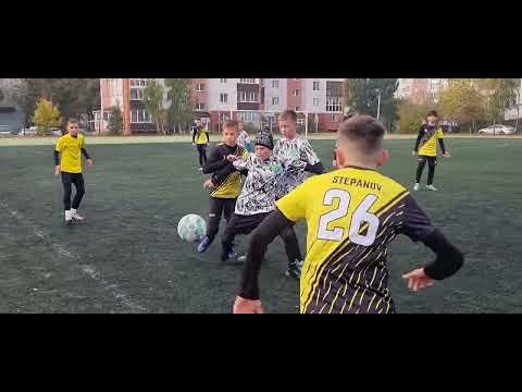 Видео: ХФКС – Буковина ( Чернівці ) 1:3 Utmost Cup 2012р.н. 1/4  24.10.24.