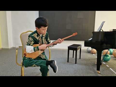 Видео: "Жас музыкант"  Сарқұл Нұрсұлтан, 10жас. Ақтөбе қаласы "№1Балалар музыка мектебі" МКҚК