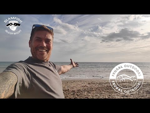 Видео: Ловля окуня и гладкой гончей с бонусом в виде пляжной рыбалки на Булл-Хасс, остров Уайт, Великобр...