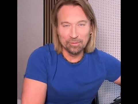 Видео: А він мене тримае і ❤️ обіймає . 🌹 🌹 🌹 🌙 🌟 🌙 🌟 🌒