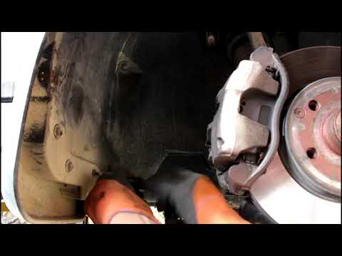 Видео: Как почистить дренаж под жабо на Mercedes Benz E Class W211 2,2 Мерседес Бенц 2008 год  2часть