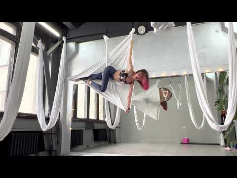 Видео: Акробатика на гамаке (Супервумэн)