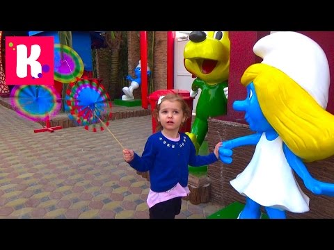 Видео: Катя и шоппинг игрушек в Дубаи