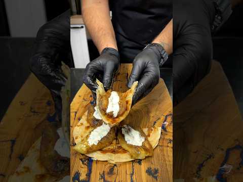 Видео: Хрустящие баклажаны на лепёшке ротти! #food