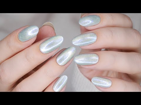 Видео: Эффект лунного камня на ногтях//Втирка на серебристый кошачий глаз//Обычный лак