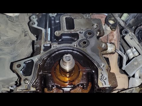 Видео: Замена прокладки масляного насоса Aveo T300 или грязный ремонт серой авечки