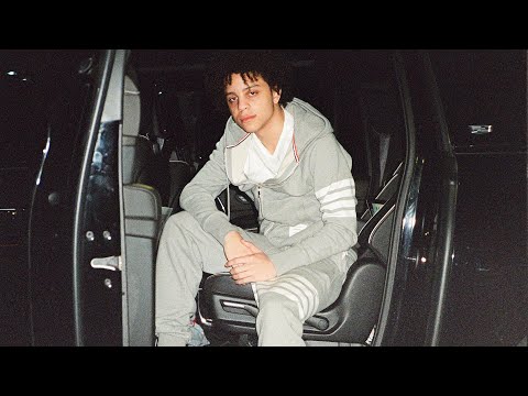 Видео: 12 часов на SXSW с Xaviersobased