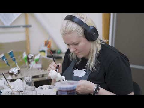 Видео: КОЛОМЕЕВ – фабрика ёлочных игрушек