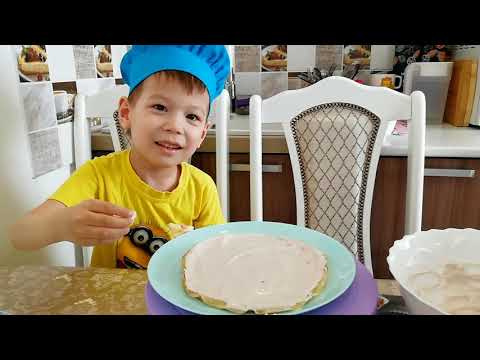 Видео: Блинный торт с бананом и малиной