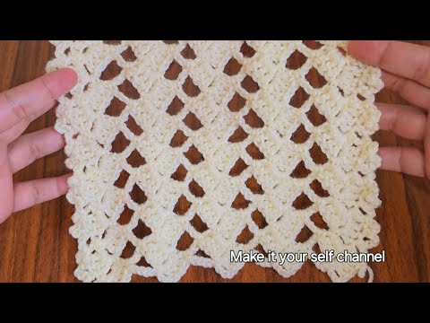 Видео: Как связать прямоугольную шаль с оригинальным и быстрым декором крючком пошагово для начинающих.