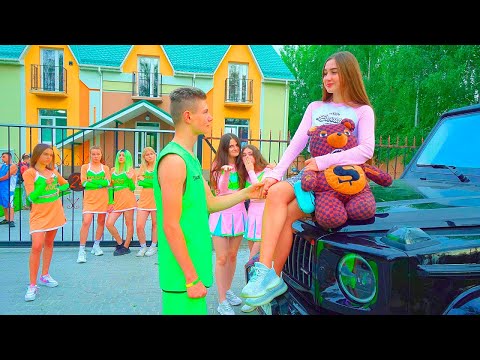 Видео: Односи између Диане и Смаила СУ НА ИВИЦИ ДА СЕ ПОКВАРЕ 💔 Шта могу да ураде чирлидерке «Frogs»? 🐸