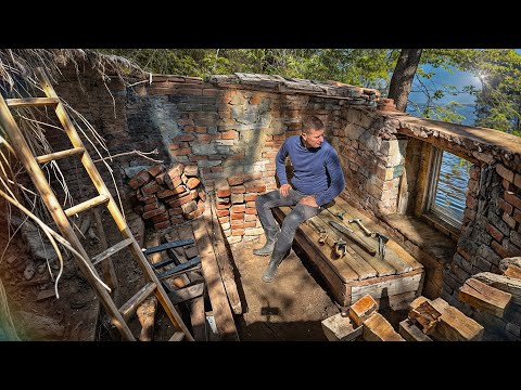 Видео: ВОССТАНАВЛИВАЮ каменный ДОМ - МЕЧТА длиною в ГОД | ЗАБРОШЕННЫЙ УЮТ 1 серия