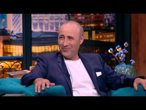 Видео: Шоуто на Николаос Цитиридис:Руслан Мъйнов в ролята на оперен изпълнител и автор на патриотична музик