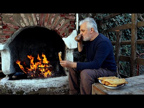 Видео: Традиционный турецкий рецепт тонкого теста, обжаренного во фритюре, с сырым фаршем