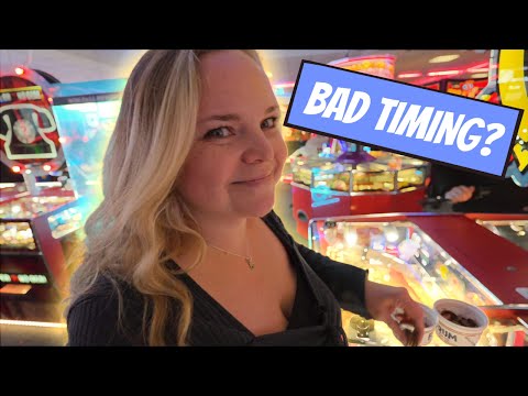 Видео: Мы что, ошиблись с временем похода в этот игровой зал?! Челлендж на 10 фунтов 2 пенса в Форуме, Ф...