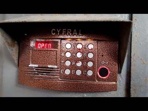 Видео: 🏢⭕Дом интересной формы постройки! Лифт (Самарканд-1980 г.в); город Тольятти; Баныкина 40, подъезд 3