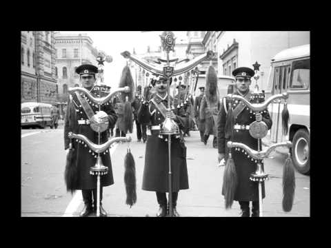 Видео: Soviet Army Parade march "Leningrad" (Viktor Runov) / Парадный марш Ленинград (Виктор Рунов)