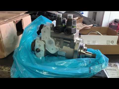 Видео: Топливный насос высокого давления DD15, как снять и подготовить к установке
