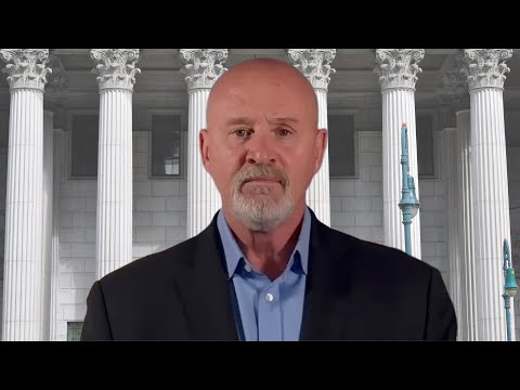 Видео: Судьи (множественное число) критикуют прокуроров по делу о мстительном преследовании Коми