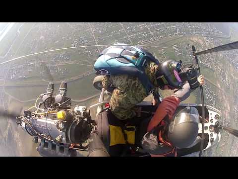 Видео: Выброс парашютиста с дельталёта, Казачка 2012