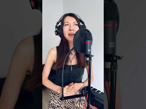 Видео: Easy on me - cover by Kate Rogalski #кавер #вокалист #песня #музыка #вокал