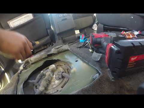 Видео: Как установить топливный насос Nissan Pathfinder 05-12: ожидания и реальность