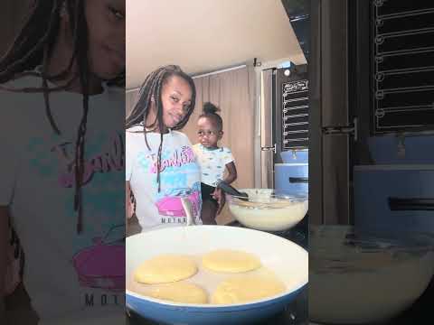 Видео: Фасоль пинто в мультиварке и пирожные Джонни | Уютная южная еда с нуля