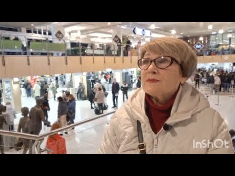 Видео: 677..Полетела с ручной кладью и все вещи пришлось надеть на себя.