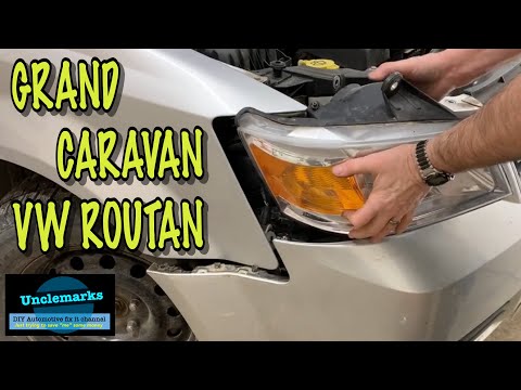 Видео: Как заменить блок фар Grand Caravan VW Routan 2008–2010 Town & Country