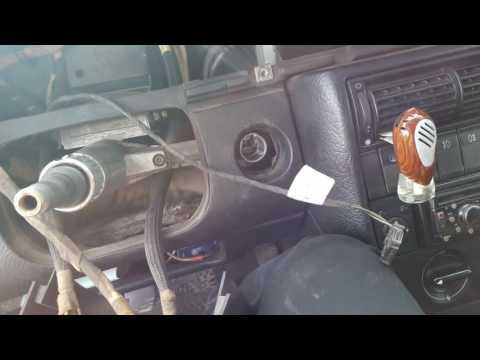 Видео: Замена Личинки замка ауди 100 С4