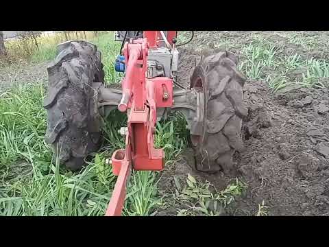 Видео: мотоблок Мотор Сич мб 6, осенняя вспашка земли