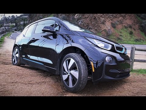 Видео: ЭЛЕКТРО BMW i3, гонки с МУСТАНГОМ, вывесили С ГОРЫ — тест-драйв