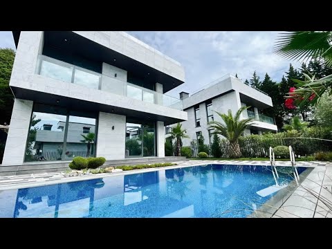 Видео: Почти 600 квадратов на большом участке 😯