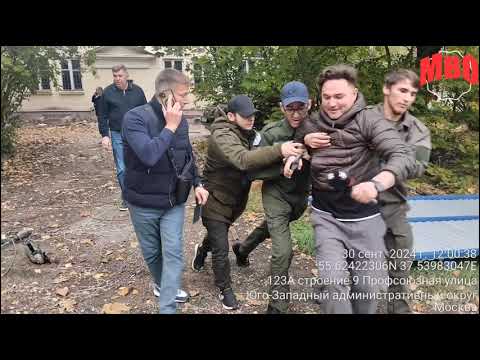 Видео: Нападение на журналиста в сносимом посёлке Узком! Возбуждено уголовное дело!