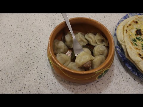 Видео: Пельмени ручной лепки .Лепешки из остатков теста.