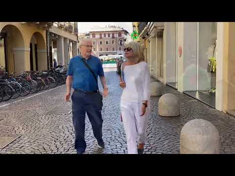 Видео: Как красиво одеваются в Италии в элегантном возрасте . Мода 50+, 60+