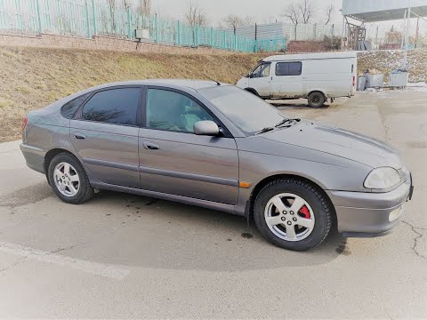 Видео: Toyota Avensis T220 (Тойота Авенсис) 2001 год, рестайлинг обзор "Божественного" автомобиля.