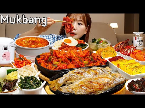 Видео: Sub)Real Mukbang- 15 блюд корейской домашней еды 🍱 Острая свинина, колбаса 🔥 ASMR