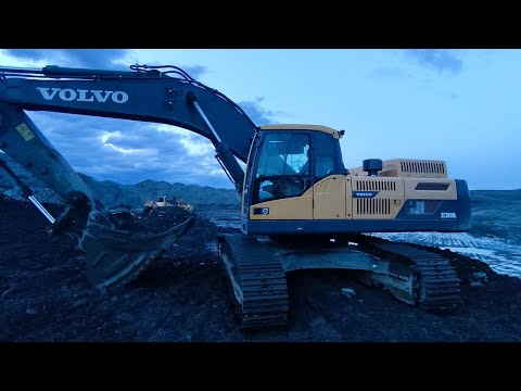 Видео: Обзор кабины экскаватора Volvo EC380Dl