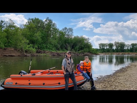 Видео: На лодке с мотором