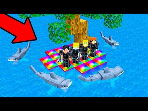 Видео: Я застрял на острове с четырьмя друзьями в Minecraft!