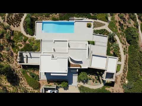 Видео: Новая современная вилла 470 м2 на Крите: частный берег, обширный сад, большой бассейн, ультра виды