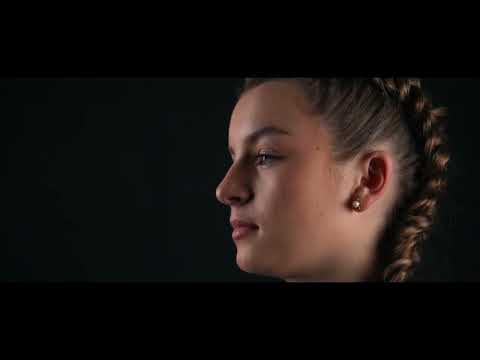 Видео: Аліна Книш  "Там во Бахмуті"