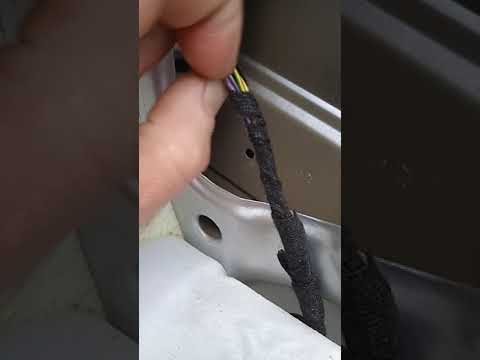 Видео: Ситроен Берлинго , снятие обшивки двери и поиск неисправности.